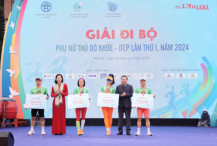 Hơn 300 vận động viên tham gia Giải đi bộ phụ nữ Thủ đô khỏe - đẹp” lần thứ I